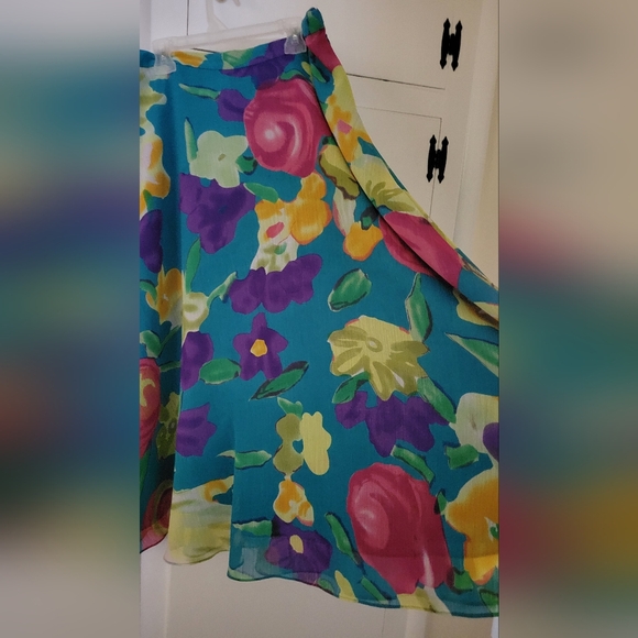 Coldwater Creek Dresses & Skirts - Coldwater Creek Floral Watercolor Lined Skirt PL - LIKE NEW!